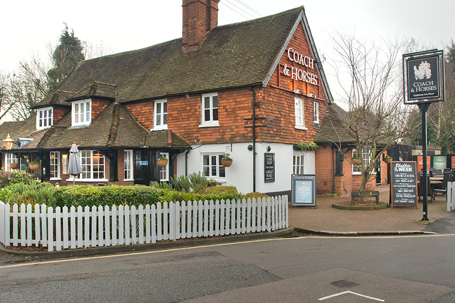 coach-horses-ickenham